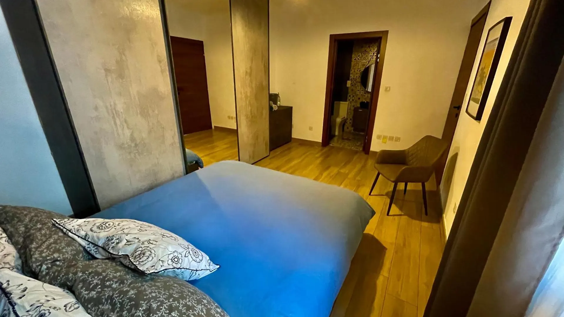 Airport Express: Private En-Suite with Self-Check Mqabba