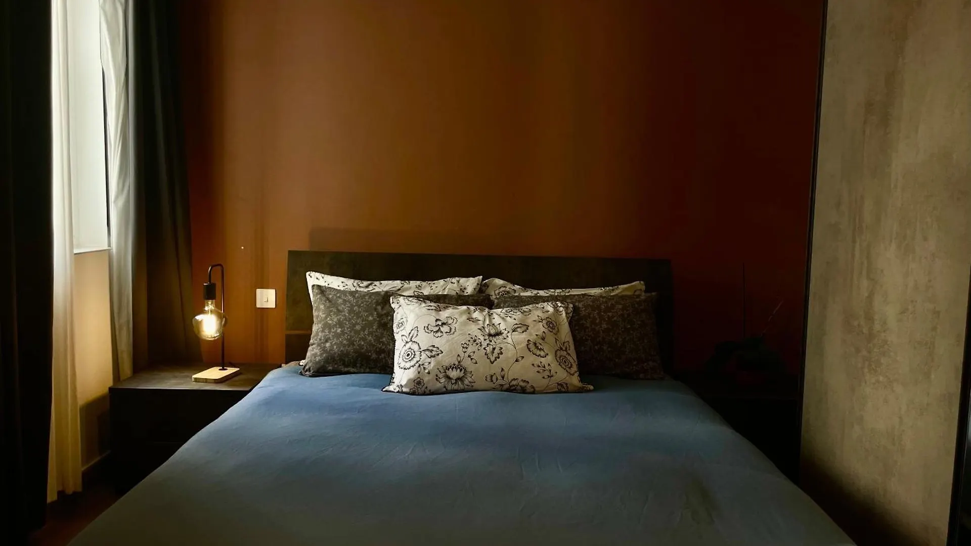 Airport Accommodation Bedroom With Your Own Private Bathroom Self Check In And Self Check Out Air-Condition Included contacts